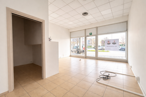 ABANO TERME/C.C. CA’ GRANDE, NEGOZIO MQ. 43