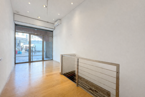 PIAZZA DEI SIGNORI, NEGOZIO MQ. 34